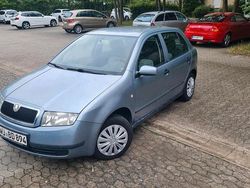 Blau Gebraucht 2004 Skoda Fabia Kleinwagen | 1.300 € (Fairer Preis)