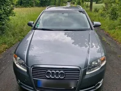 Grau Gebraucht 2006 Audi A4 Kombi | 2.800 € (Fairer Preis)