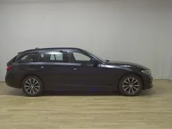 Schwarz Gebraucht 2021 BMW 318 Sport Line Kombi | 20.480 € (Guter Preis)