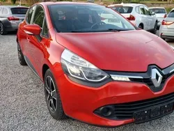 Rot Gebraucht 2015 Renault Clio IV Dynamique Kleinwagen | 7.850 € (Fairer Preis)