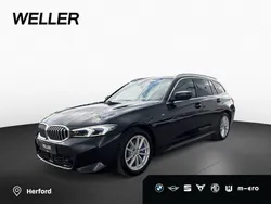 Black sapphire (schwarz) Gebraucht 2024 BMW 330 Comfort Edition Kombi | 44.990 € (Guter Preis)