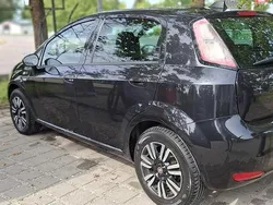 Schwarz Gebraucht 2015 Fiat Punto Young Kleinwagen | 3.999 € (Guter Preis)