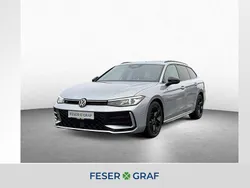 Oyster silver metallic Gebraucht 2024 VW Passat R-line Kombi | 36.450 €