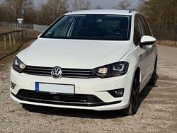 Weiß Gebraucht 2015 VW Golf Sportsvan LOUNGE Van / Kleinbus | 11.100 € (Fairer Preis)