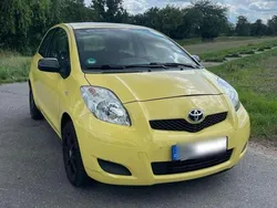 Gelb Gebraucht 2009 Toyota Yaris Cool Limousine | 2.700 € (Guter Preis)
