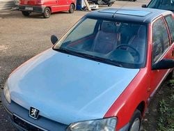 Rot Gebraucht 1996 Peugeot 106 Kleinwagen | 200 € (Guter Preis)
