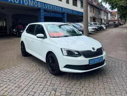 Weiß Gebraucht 2017 Skoda Fabia Ambition Kleinwagen | 12.700 € (Etwas zu teuer)