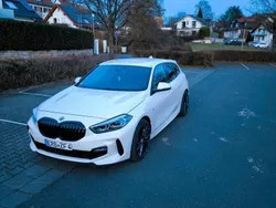 Weiß Gebraucht 2023 BMW 120 M Sport Kleinwagen | 32.400 € (Etwas zu teuer)