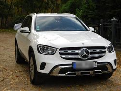 Weiß Gebraucht 2021 Mercedes GLC300e SUV | 31.900 € (Superpreis)