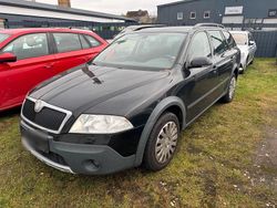 Schwarz Gebraucht 2007 Skoda Octavia Scout Kombi | 2.350 € (Etwas zu teuer)