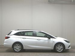 Weiss Gebraucht 2021 Opel Astra Edition Kombi | 8.780 € (Guter Preis)
