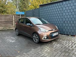 Braun Gebraucht 2015 Hyundai i10 Kleinwagen | 5.499 € (Fairer Preis)