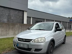 Silber Gebraucht 2005 Opel Corsa Kleinwagen | 1.700 € (Fairer Preis)