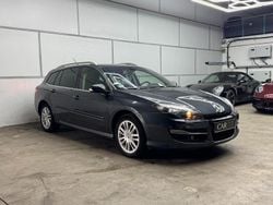 Grau Gebraucht 2011 Renault Laguna GrandTour Initiale Kombi | 5.490 € (Fairer Preis)