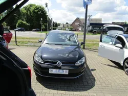 Schwarz Gebraucht 2016 VW Golf VII Highline Limousine | 13.850 € (Guter Preis)