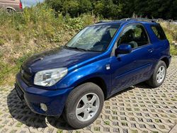 Blau Gebraucht 2004 Toyota RAV4 SUV | 6.499 € (Teuer)