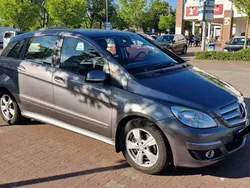 Grau Gebraucht 2009 Mercedes B200 Van / Kleinbus | 3.500 € (Guter Preis)