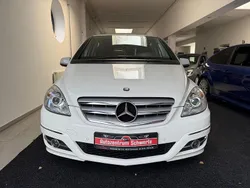 Weiß Gebraucht 2009 Mercedes B160 Van / Kleinbus | 7.999 € (Etwas zu teuer)