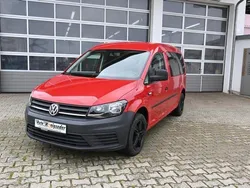 Cherry red Gebraucht 2017 VW Caddy Maxi Van / Kleinbus | 24.800 €