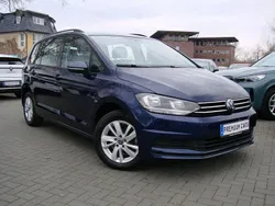Blau metallic Gebraucht 2022 VW Touran Comfortline Van / Kleinbus | 24.980 € (Guter Preis)