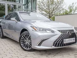 Iridiumsilber metallic Gebraucht 2023 Lexus ES300 Business Edition Limousine | 42.980 € (Guter Preis)