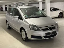 Silber Gebraucht 2006 Opel Zafira Edition Van / Kleinbus | 2.500 € (Fairer Preis)