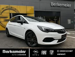 Weiß Gebraucht 2021 Opel Astra Design & Tech Limousine | 17.890 € (Fairer Preis)