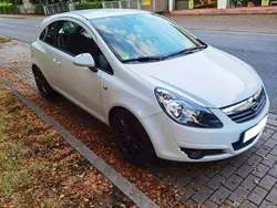 Casabl/arctic/eisweiss/kaolin Gebraucht 2010 Opel Corsa Sport Kleinwagen | 2.000 € (Fairer Preis)