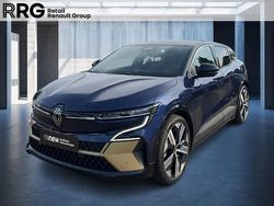 Nachtblau, dach black pearls Gebraucht 2023 Renault Megane E-Tech Iconic Limousine | 26.990 € (Superpreis)