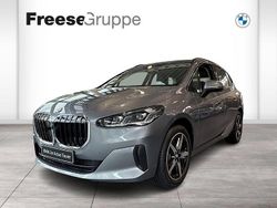 Grau Neu 2025 BMW 218 Performance Van / Kleinbus | 41.390 € (Teuer)