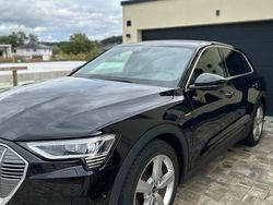 Schwarz Gebraucht 2021 Audi e-tron Ambiente SUV | 29.990 € (Fairer Preis)