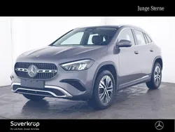 Grau Gebraucht 2024 Mercedes GLA200 Progressive SUV | 38.200 € (Fairer Preis)