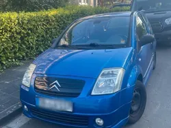 Blau Gebraucht 2004 Citroën C2 Kleinwagen | 550 €