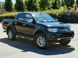 Schwarz Gebraucht 2015 Mitsubishi L200 Diamant Edition Abholung | 12.900 € (Teuer)