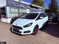 Weiß Gebraucht 2019 Ford S-MAX Titanium Van / Kleinbus | 12.990 € (Guter Preis)