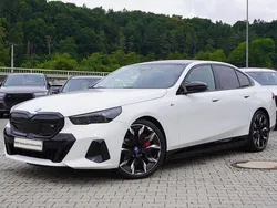 Alpinweiß uni Gebraucht 2023 BMW i5 M Sport Limousine | 69.750 € (Guter Preis)