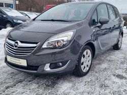 Grau Gebraucht 2016 Opel Meriva Innovation Van / Kleinbus | 7.900 € (Fairer Preis)