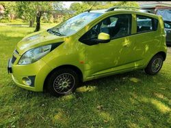 Grün Gebraucht 2010 Chevrolet Spark Kleinwagen | 2.250 €