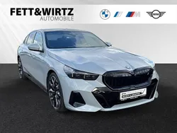 Brooklyn grau metallic Gebraucht 2024 BMW i5 M Sport Limousine | 59.800 € (Superpreis)