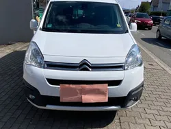 Weiß Gebraucht 2016 Citroën Berlingo PureTech Van / Kleinbus | 8.950 € (Guter Preis)