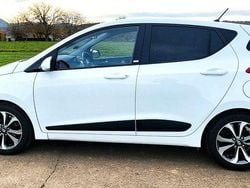 Weiß Gebraucht 2016 Hyundai i10 Passion Plus Kleinwagen | 7.400 € (Guter Preis)