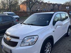 Weiß Gebraucht 2011 Chevrolet Orlando Van / Kleinbus | 2.200 € (Fairer Preis)