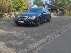 Schwarz Gebraucht 2009 Mercedes E220 Limousine | 9.999 € (Guter Preis)