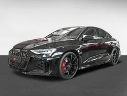 Mythosschwarz metallic Neu 2025 Audi RS3 Kleinwagen | 82.950 €