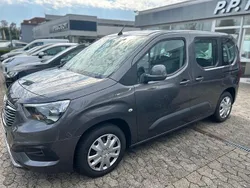 Grau Gebraucht 2018 Opel Combo Life Edition Van / Kleinbus | 10.990 € (Etwas zu teuer)