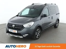 Grau Gebraucht 2018 Dacia Dokker Celebration Van | 12.470 € (Etwas zu teuer)