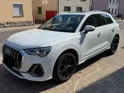 Weiß Gebraucht 2020 Audi Q3 S-Line SUV | 29.500 € (Etwas zu teuer)