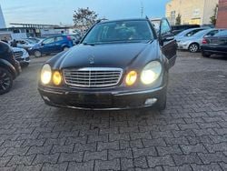 Tansanitblau Gebraucht 2003 Mercedes E200 Kombi | 3.999 € (Guter Preis)