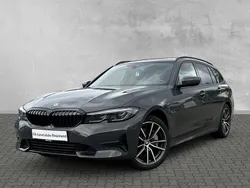 Dravitgrau (grau) Gebraucht 2021 BMW 330e Sport Line Kombi | 30.400 € (Fairer Preis)