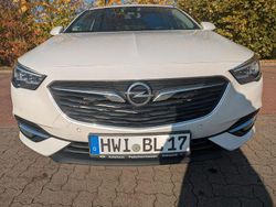 Weiß Gebraucht 2018 Opel Insignia Edition Kombi | 9.500 € (Fairer Preis)